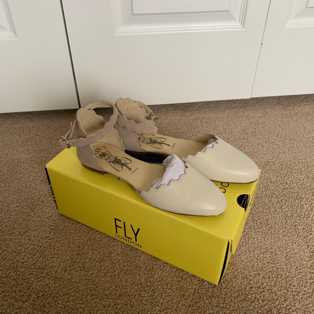 Fly London Megs D’Orsay Flat. NWT